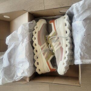 On Running Women's Cloudvista Bronze Trail Running Shoes